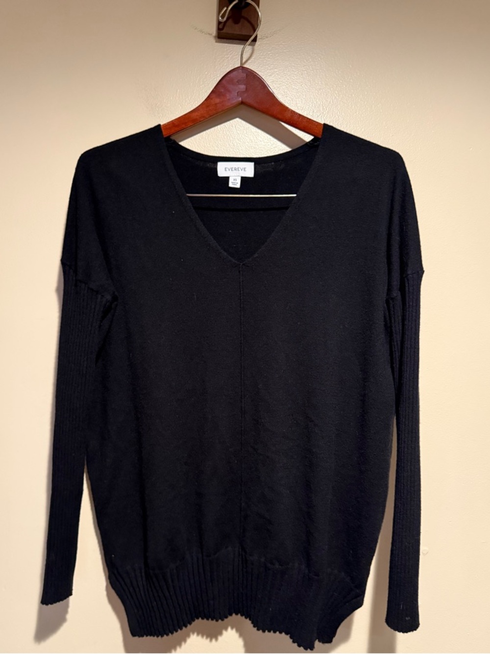 Evereve V neck Sweater Black XS oversized